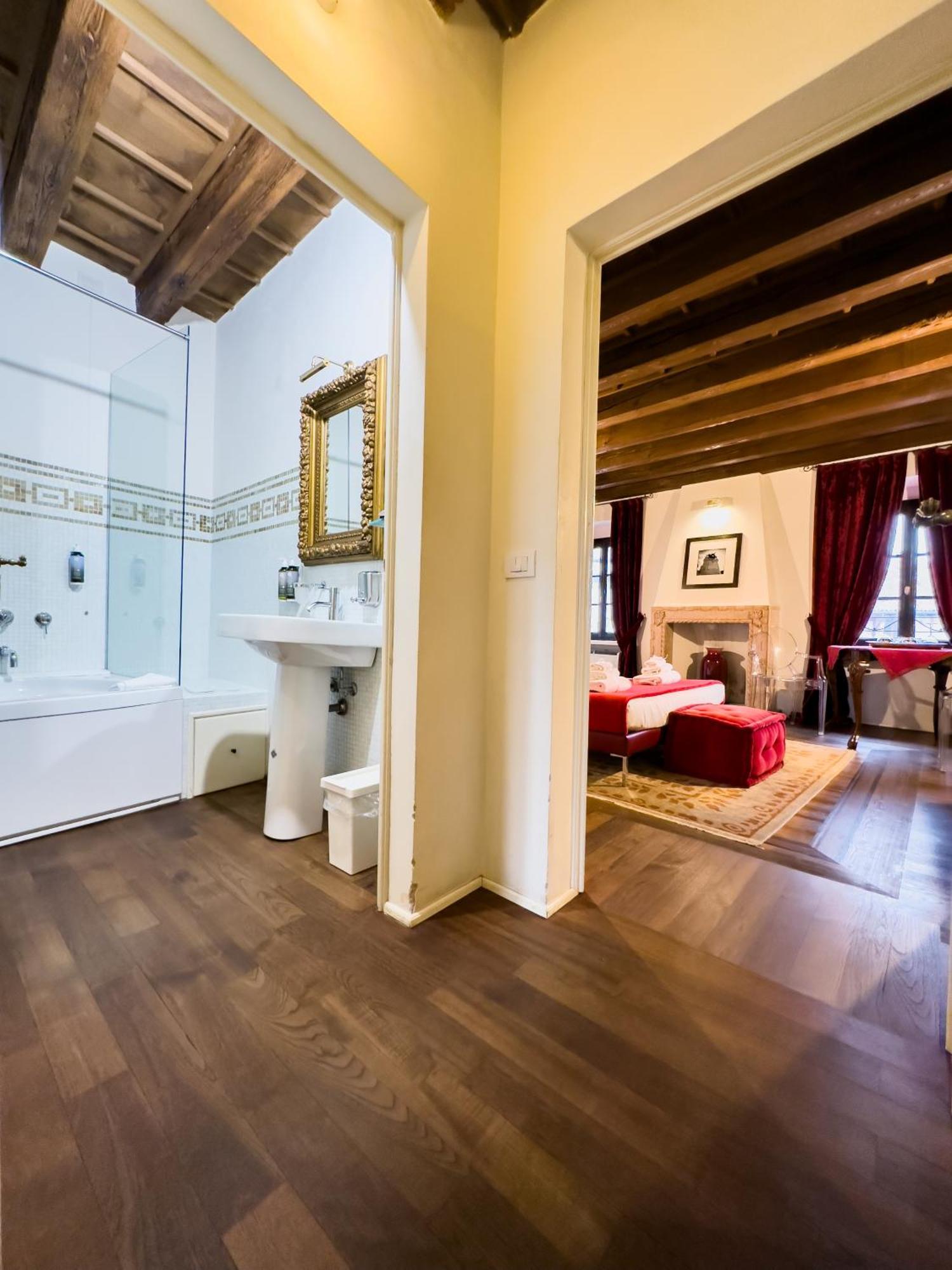 Truly Verona - Delle Erbe Suites Exteriör bild