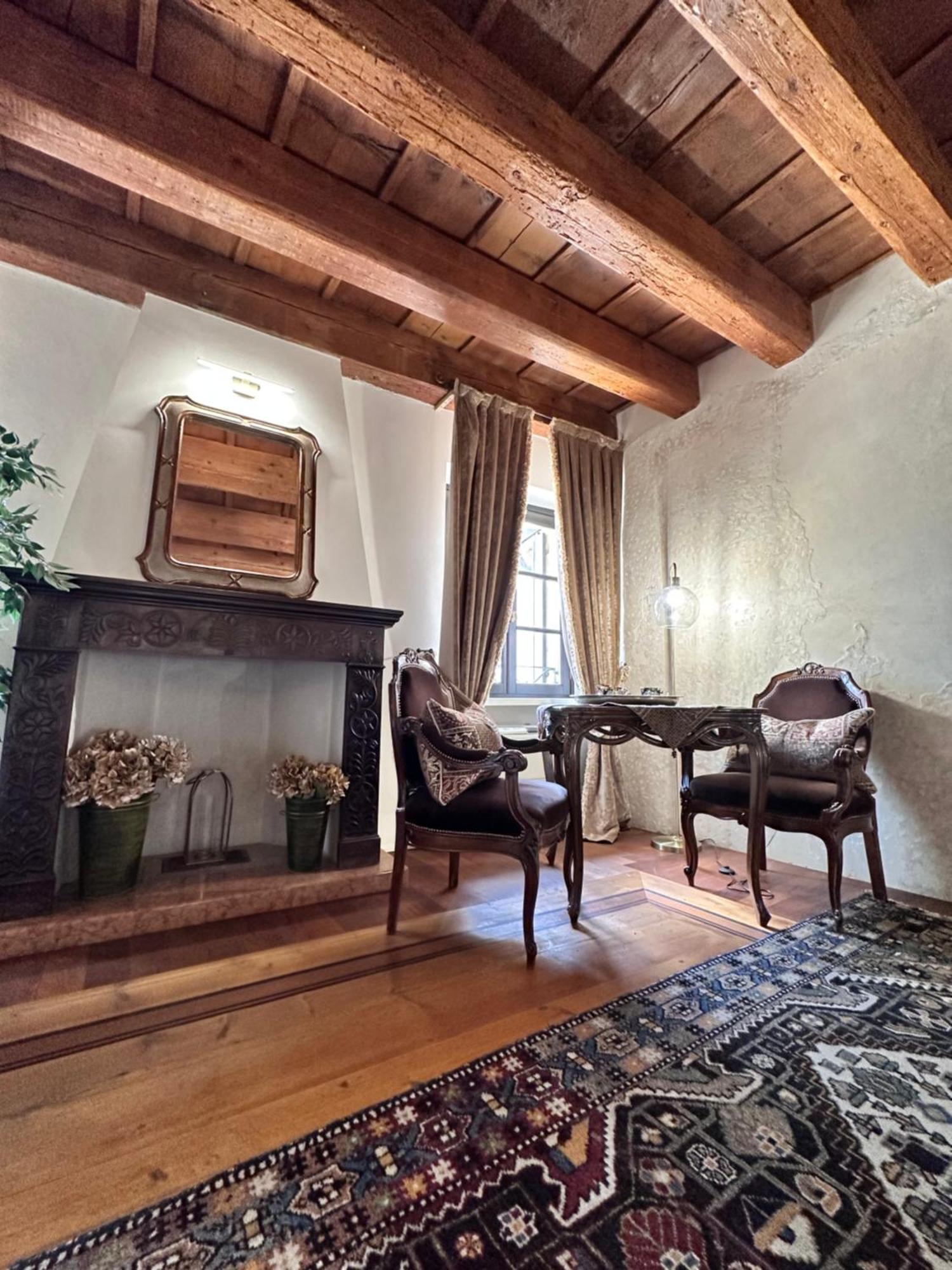 Truly Verona - Delle Erbe Suites Exteriör bild