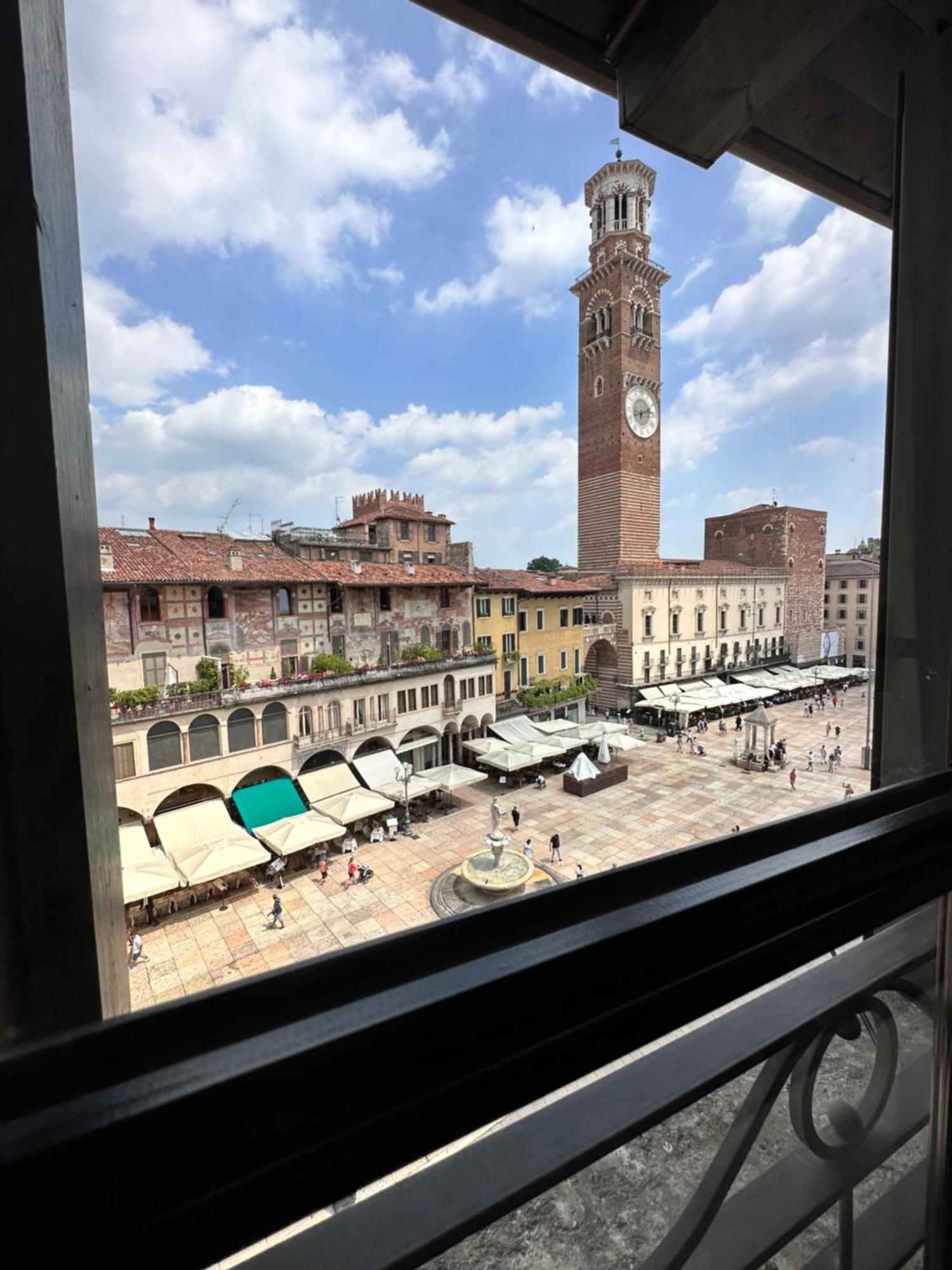 Truly Verona - Delle Erbe Suites Exteriör bild