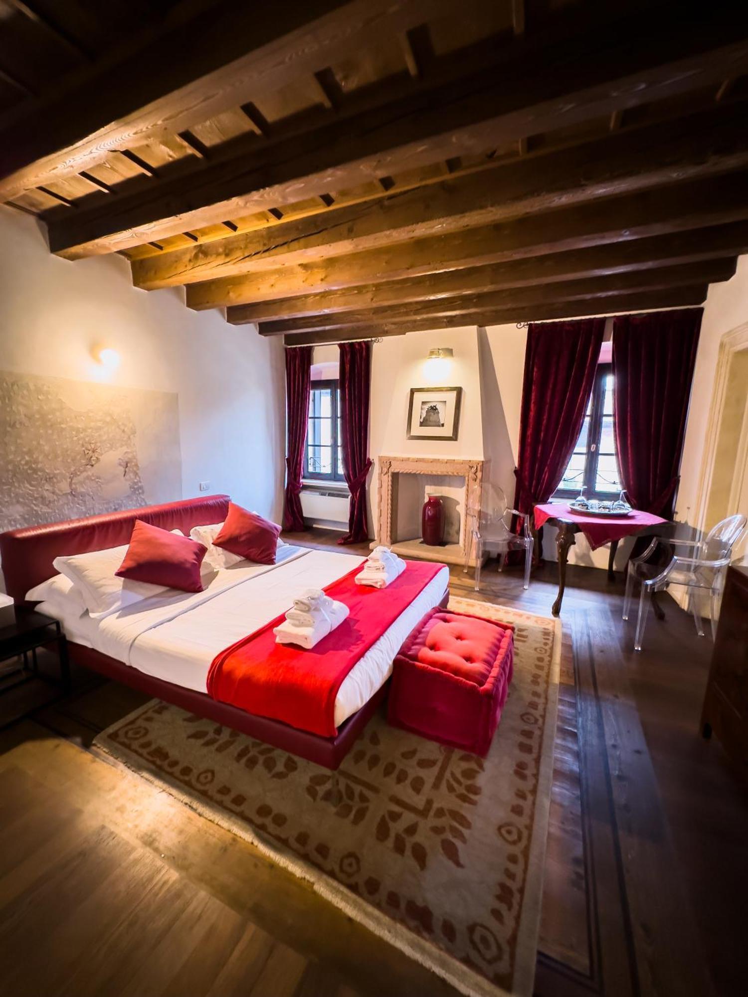 Truly Verona - Delle Erbe Suites Exteriör bild