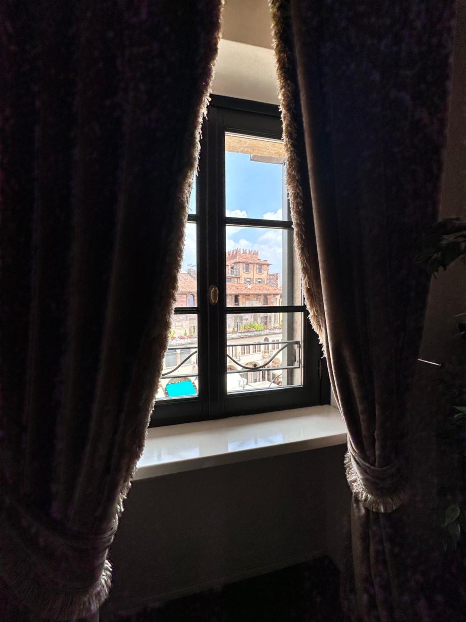 Truly Verona - Delle Erbe Suites Exteriör bild