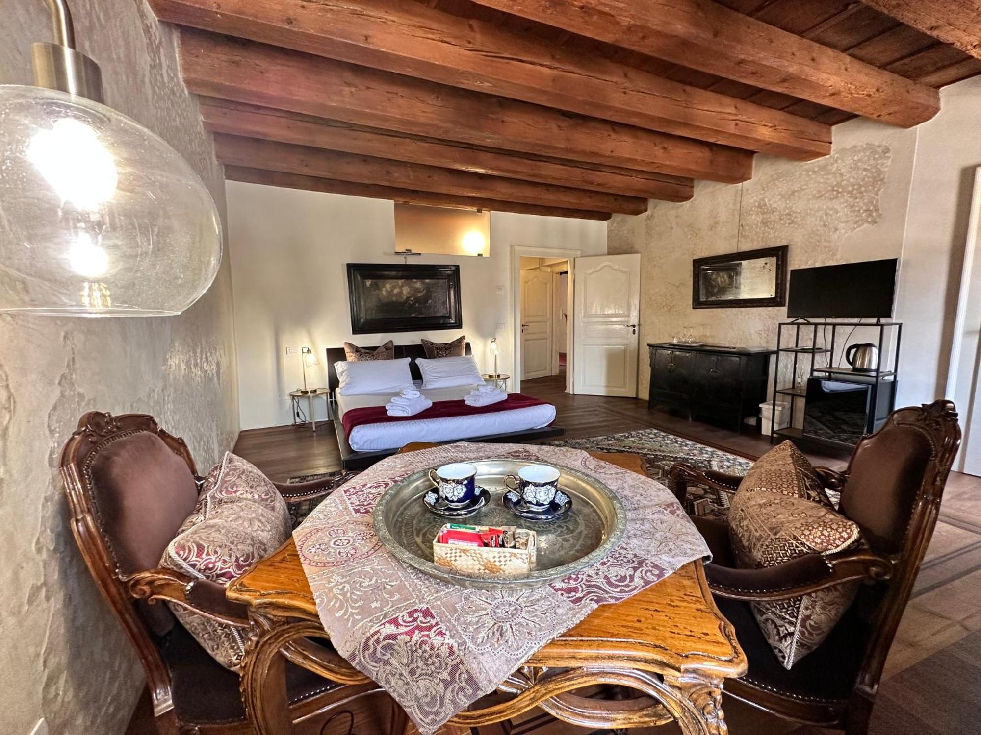 Truly Verona - Delle Erbe Suites Exteriör bild