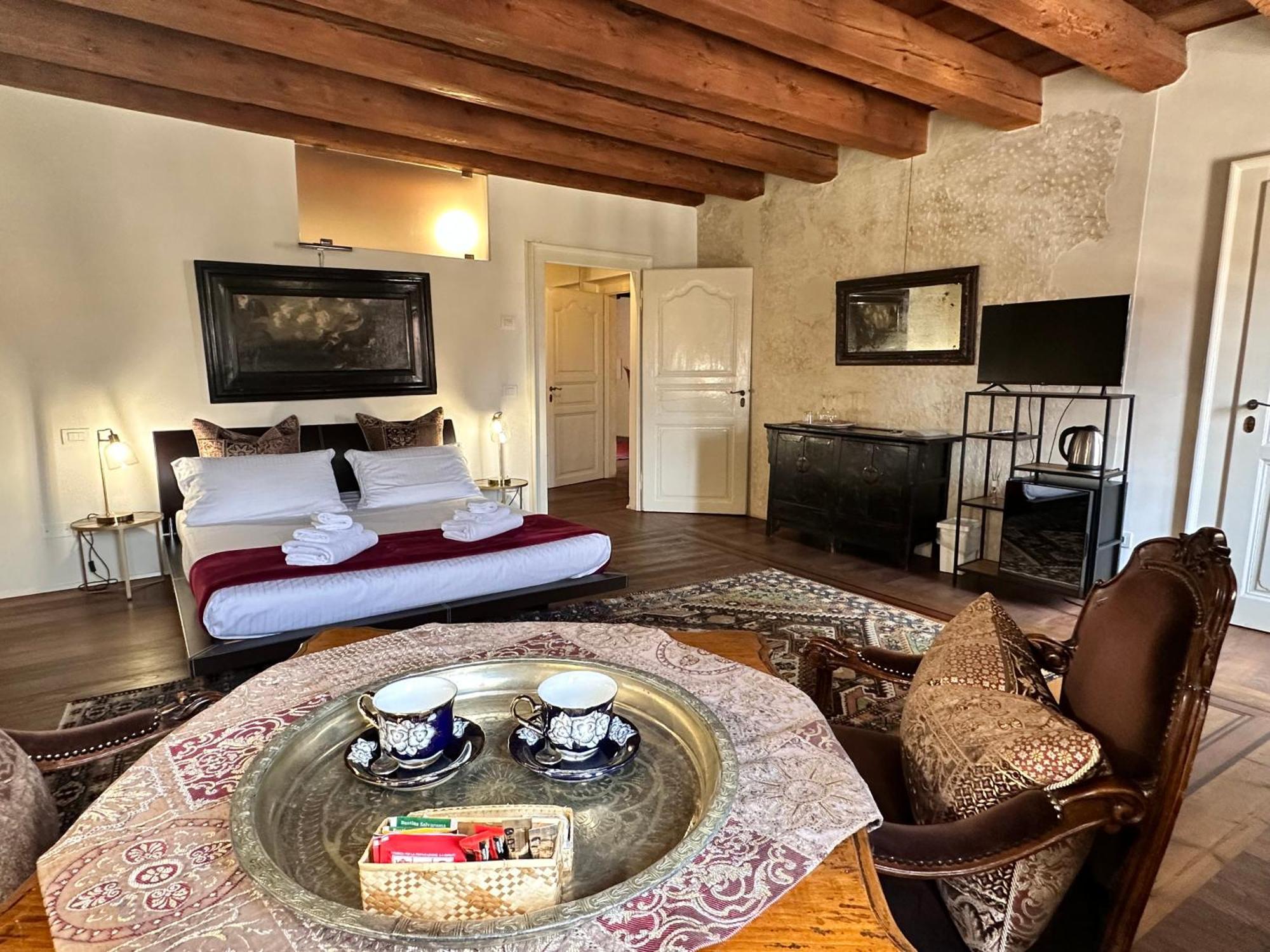 Truly Verona - Delle Erbe Suites Exteriör bild